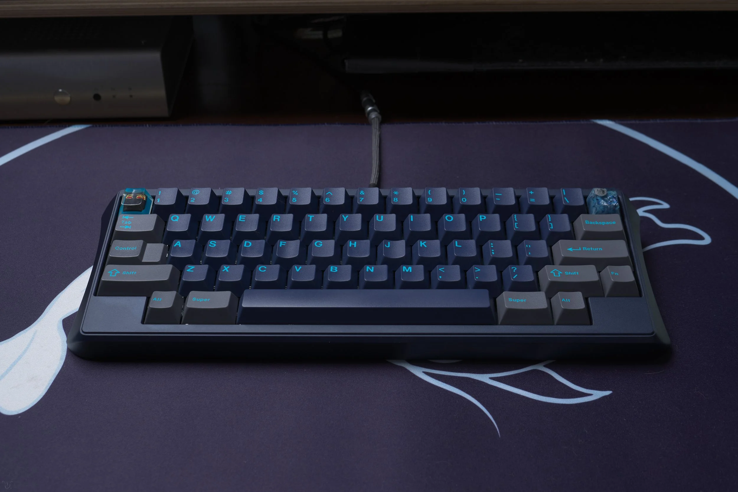 Linworks Dolphin 60 — Lightning Keyboards